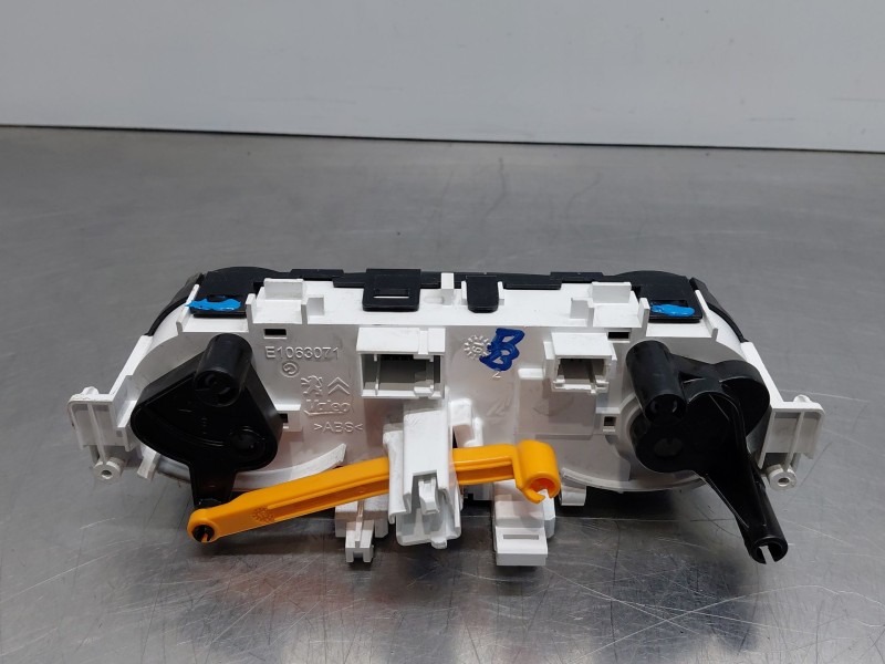 Recambio de mando climatizador para peugeot 2008 i (cu_) 1.2 thp 110 / puretech 110 referencia OEM IAM   