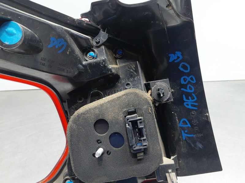 Recambio de piloto trasero derecho para peugeot 2008 i (cu_) 1.2 thp 110 / puretech 110 referencia OEM IAM   
