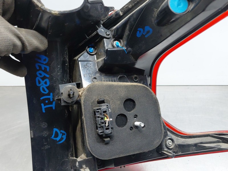 Recambio de piloto trasero izquierdo para peugeot 2008 i (cu_) 1.2 thp 110 / puretech 110 referencia OEM IAM   