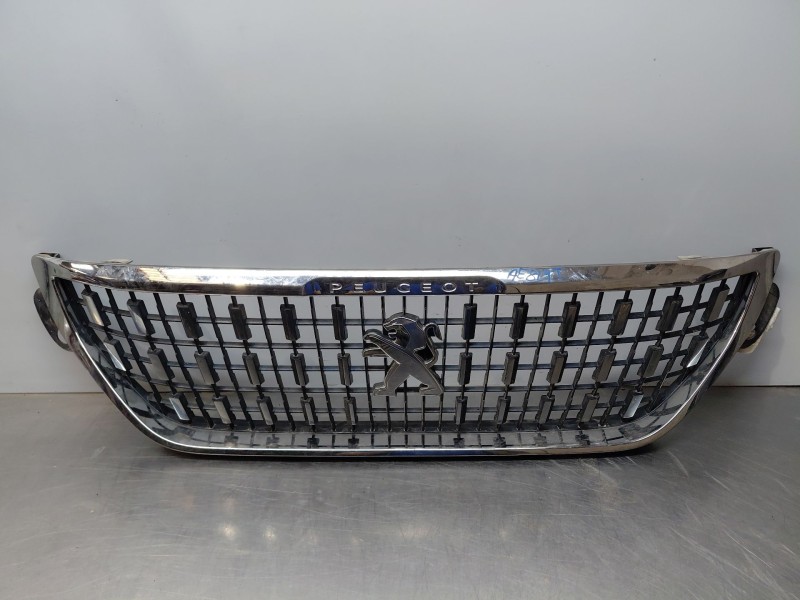 Recambio de rejilla delantera para peugeot 2008 i (cu_) 1.2 thp 110 / puretech 110 referencia OEM IAM   