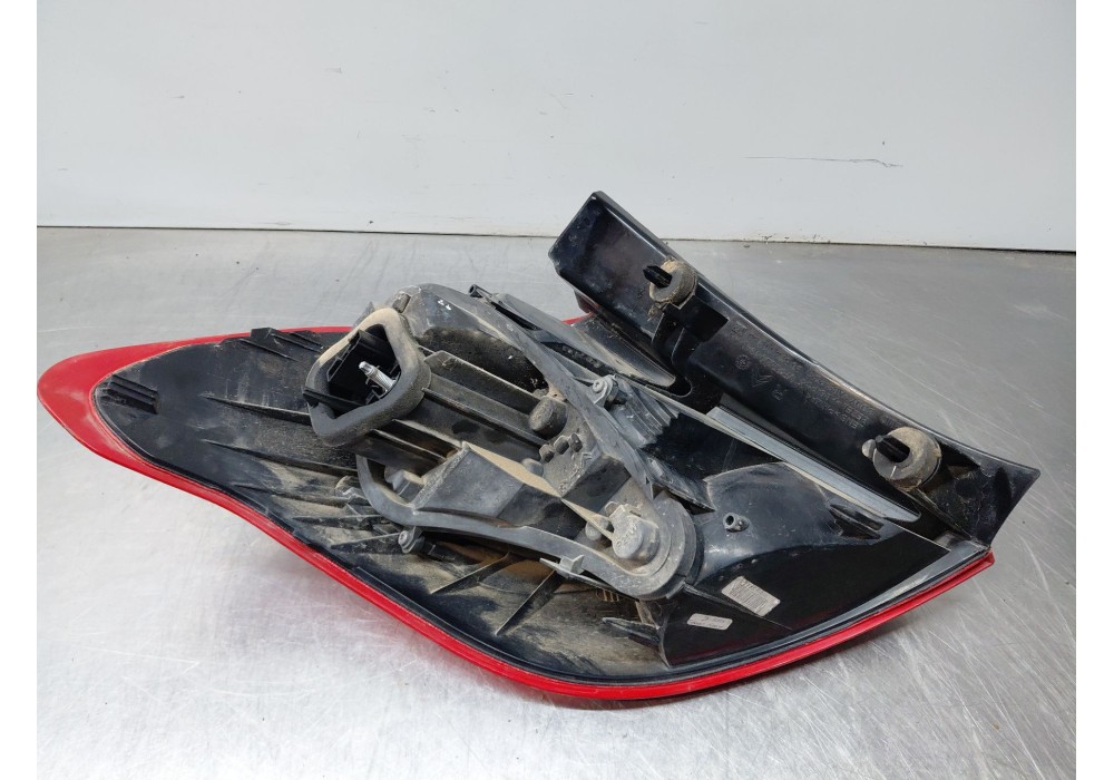 Recambio de piloto trasero derecho para citroën c4 ii (nc_) 1.6 hdi 90 referencia OEM IAM 6351KS  