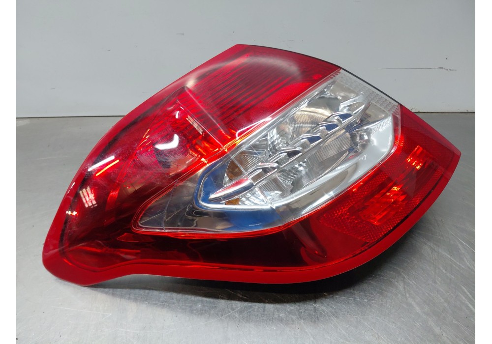 Recambio de piloto trasero izquierdo para citroën c4 ii (nc_) 1.6 hdi 90 referencia OEM IAM 6350KS  