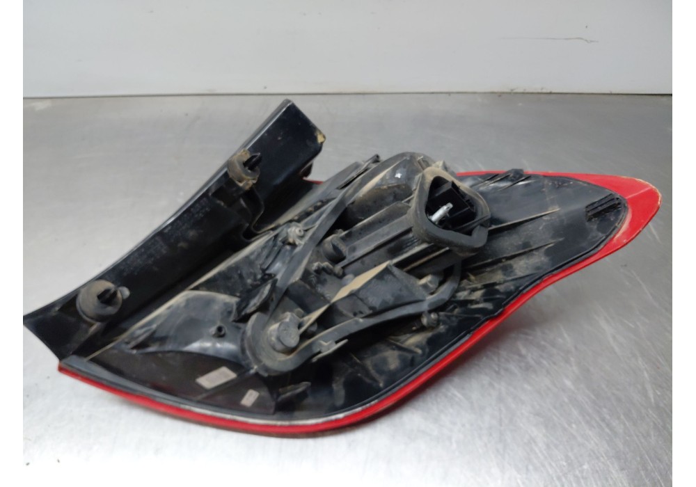 Recambio de piloto trasero izquierdo para citroën c4 ii (nc_) 1.6 hdi 90 referencia OEM IAM 6350KS  