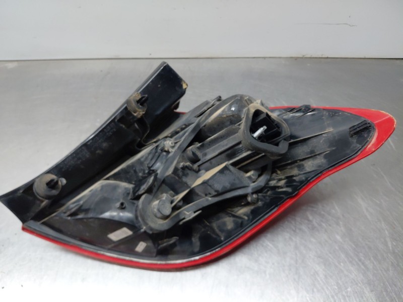 Recambio de piloto trasero izquierdo para citroën c4 ii (nc_) 1.6 hdi 90 referencia OEM IAM 6350KS  