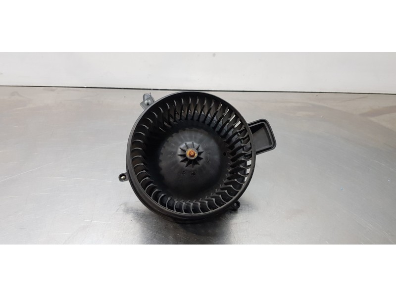 Recambio de motor calefaccion para chrysler grand voyager limited referencia OEM IAM 68029719AA  