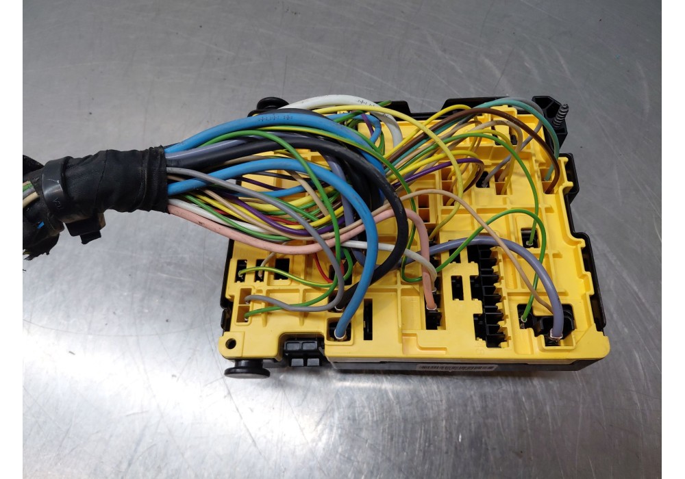 Recambio de caja reles / fusibles para peugeot 2008 i (cu_) 1.2 thp 110 / puretech 110 referencia OEM IAM   