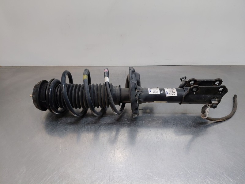Recambio de amortiguador delantero izquierdo para kia stonic (ybcuv) drive referencia OEM IAM   