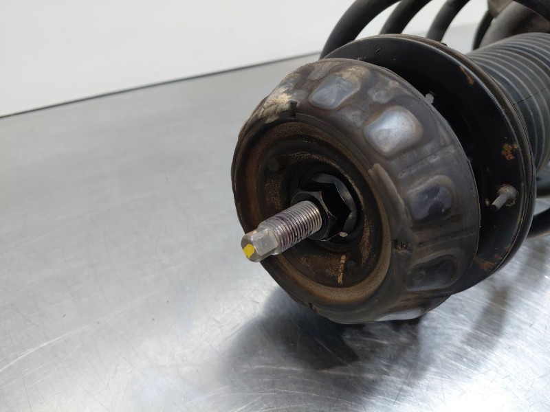 Recambio de amortiguador delantero izquierdo para kia stonic (ybcuv) drive referencia OEM IAM   
