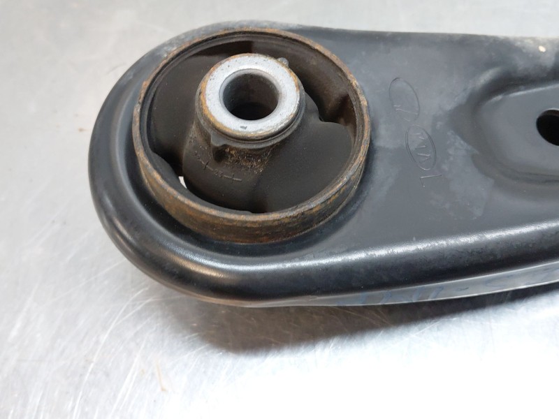 Recambio de brazo suspension inferior delantero izquierdo para kia stonic (ybcuv) drive referencia OEM IAM   