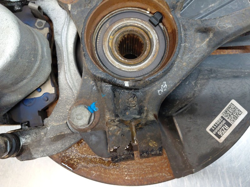 Recambio de mangueta delantera derecha para kia stonic (ybcuv) drive referencia OEM IAM   