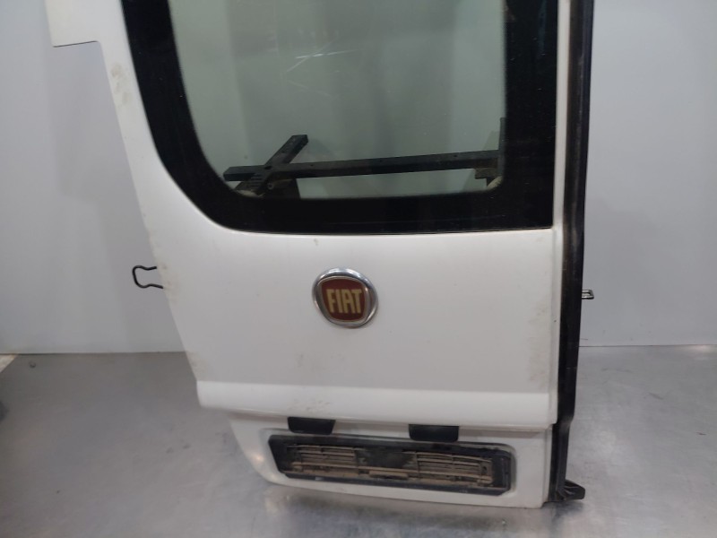 Recambio de puerta trasera izquierda para fiat scudo autobús (270_, 272_) 2.0 d multijet referencia OEM IAM   