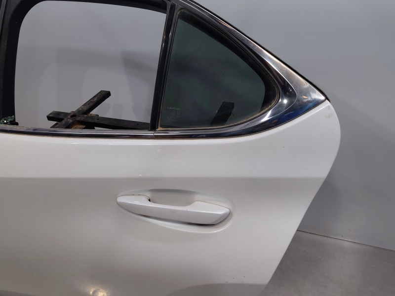 Recambio de puerta trasera izquierda para lexus ux (za10) essence referencia OEM IAM 6700479035  
