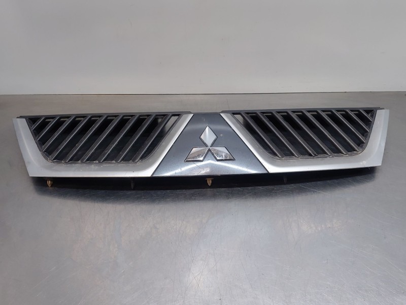 Recambio de rejilla delantera para mitsubishi outlander ii (cw_w) 2.0 di-d (cw8w) referencia OEM IAM 7450A037HB  
