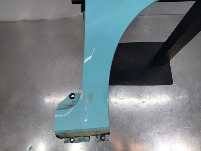 Recambio de aleta delantera derecha para renault twingo emotion referencia OEM IAM 631000558R  