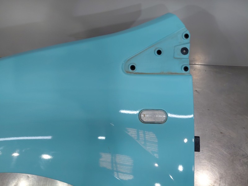 Recambio de aleta delantera izquierda para renault twingo emotion referencia OEM IAM 631017356R  