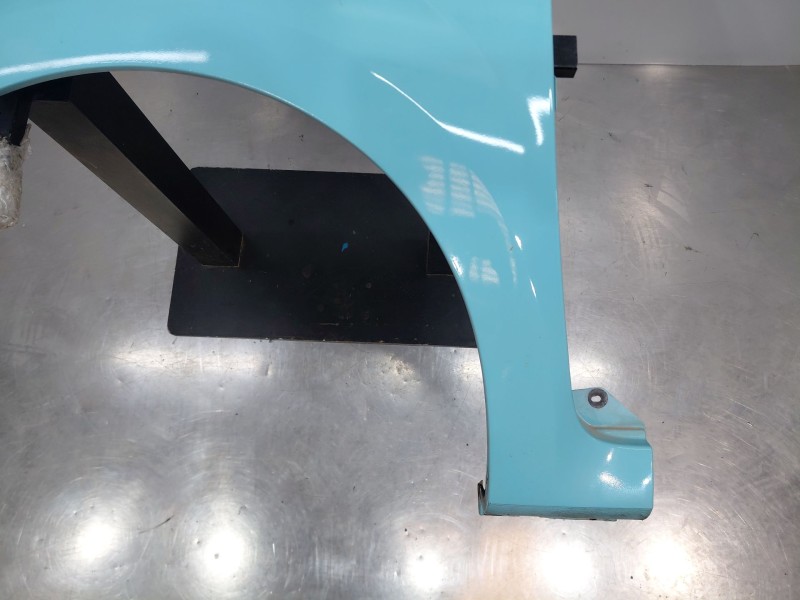 Recambio de aleta delantera izquierda para renault twingo emotion referencia OEM IAM 631017356R  