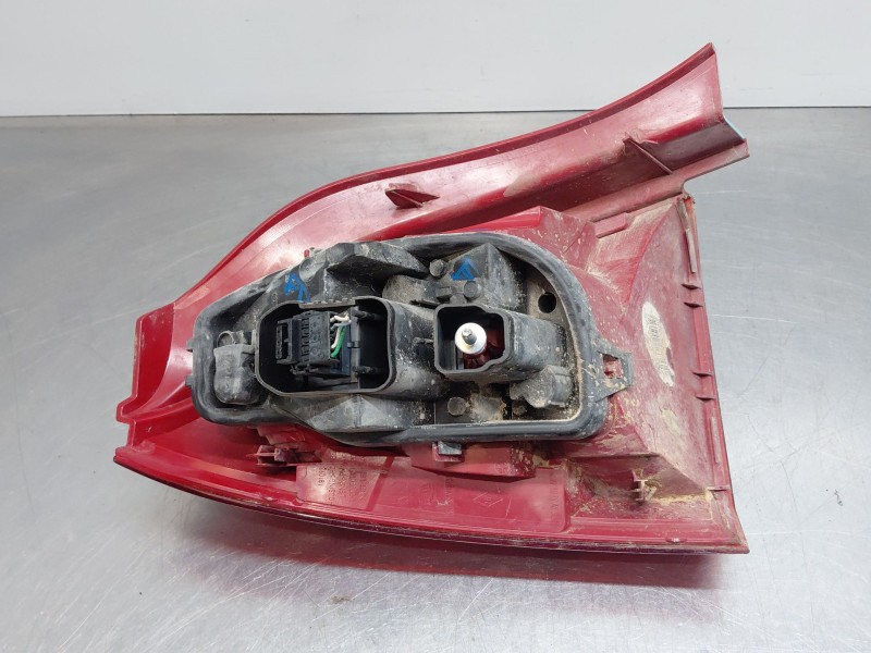 Recambio de piloto trasero derecho para renault twingo emotion referencia OEM IAM 8201523617  