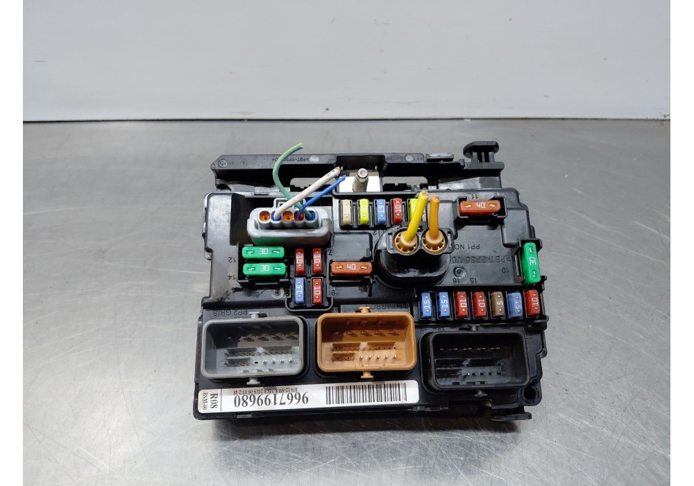Recambio de caja reles / fusibles para citroën c3 picasso (sh_) 1.6 bluehdi 100 referencia OEM IAM 9667199680  
