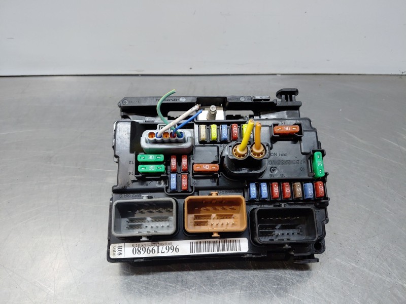 Recambio de caja reles / fusibles para citroën c3 picasso (sh_) 1.6 bluehdi 100 referencia OEM IAM 9667199680  