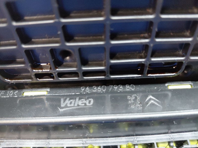 Recambio de caja reles / fusibles para citroën c3 picasso (sh_) 1.6 bluehdi 100 referencia OEM IAM 9667199680  