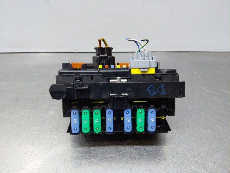 Recambio de caja reles / fusibles para citroën c3 picasso (sh_) 1.6 bluehdi 100 referencia OEM IAM 9667199680  