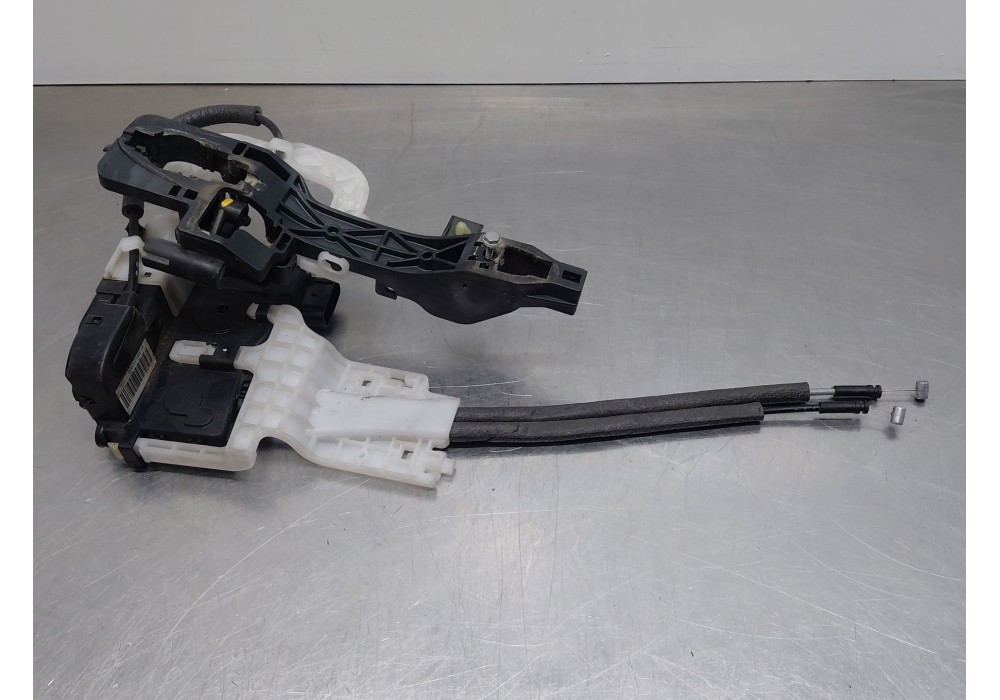 Recambio de cerradura puerta delantera derecha para hyundai ix35 (lm, el, elh) 1.7 crdi referencia OEM IAM 813202Y000  