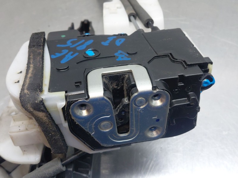 Recambio de cerradura puerta delantera izquierda para hyundai ix35 (lm, el, elh) 1.7 crdi referencia OEM IAM 813102Y000  