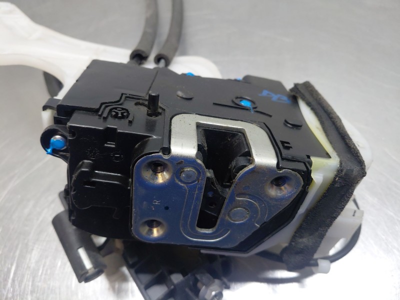 Recambio de cerradura puerta trasera derecha para hyundai ix35 (lm, el, elh) 1.7 crdi referencia OEM IAM 814202Y010  
