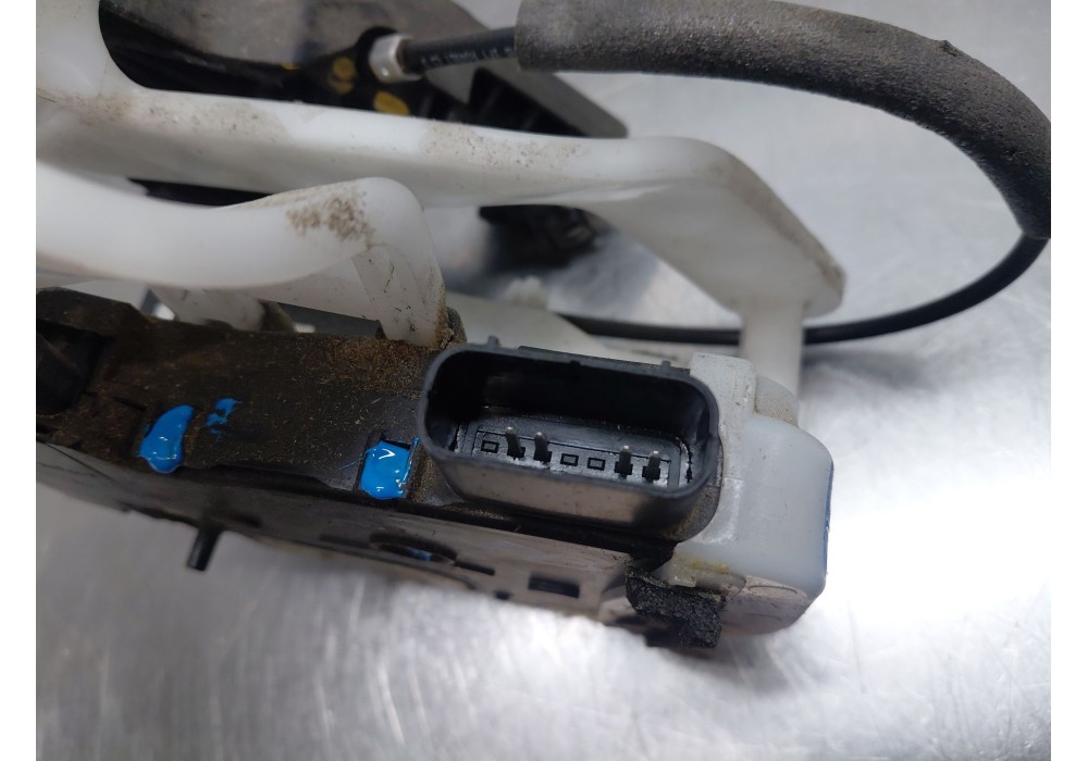 Recambio de cerradura puerta trasera derecha para hyundai ix35 (lm, el, elh) 1.7 crdi referencia OEM IAM 814202Y010  
