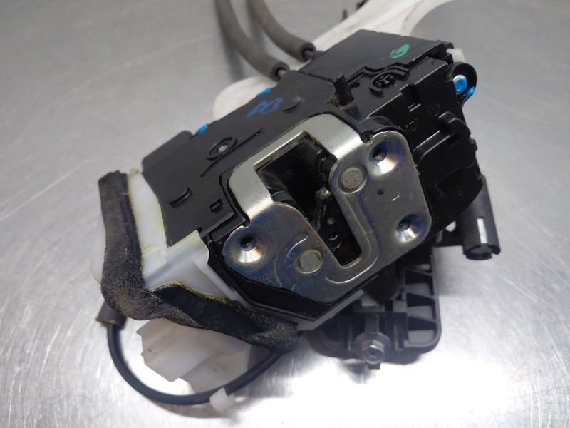 Recambio de cerradura puerta trasera izquierda para hyundai ix35 (lm, el, elh) 1.7 crdi referencia OEM IAM 814102Y010  