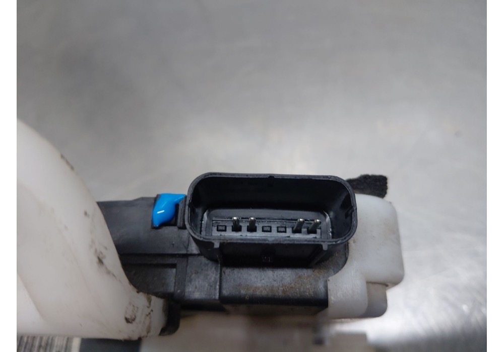 Recambio de cerradura puerta trasera izquierda para hyundai ix35 (lm, el, elh) 1.7 crdi referencia OEM IAM 814102Y010  