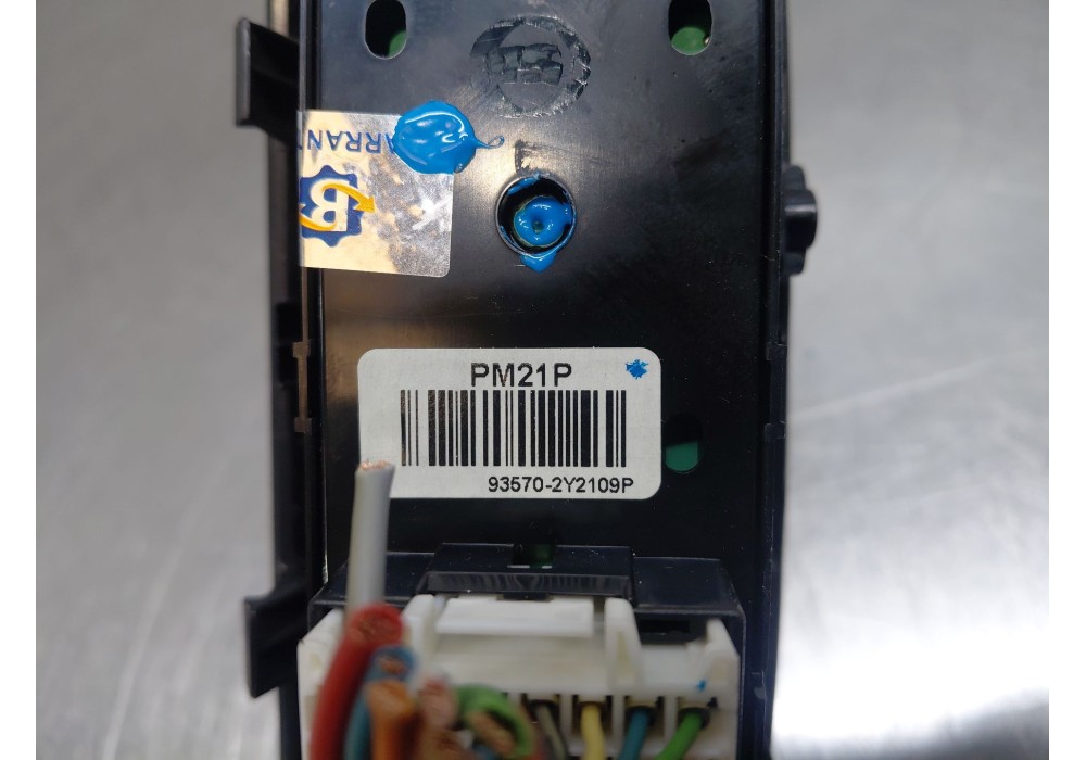 Recambio de mando elevalunas delantero izquierdo para hyundai ix35 (lm, el, elh) 1.7 crdi referencia OEM IAM 935702Y2109P  