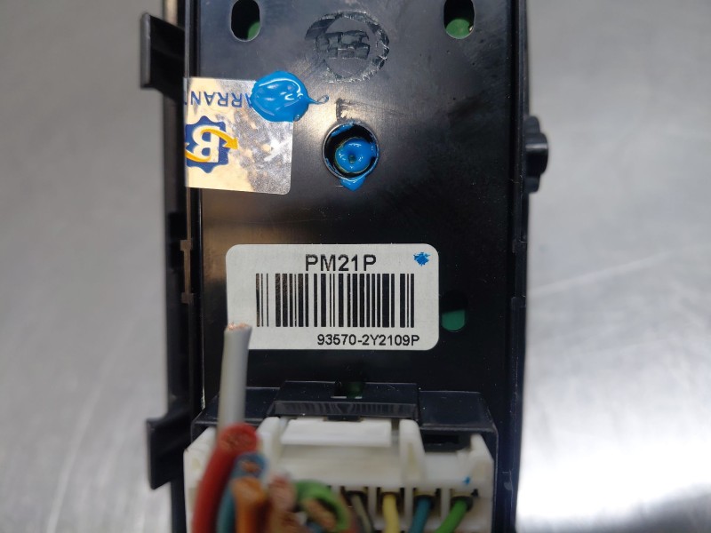 Recambio de mando elevalunas delantero izquierdo para hyundai ix35 (lm, el, elh) 1.7 crdi referencia OEM IAM 935702Y2109P  