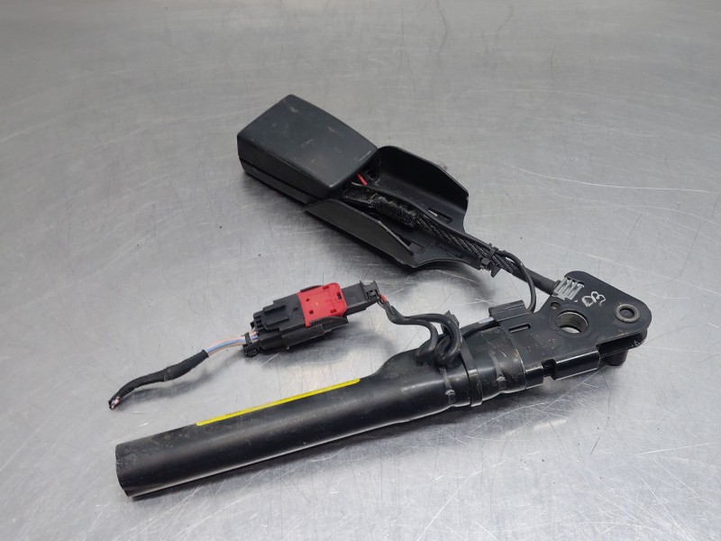 Recambio de pretensor airbag derecho para renault twingo emotion referencia OEM IAM 878968235R  