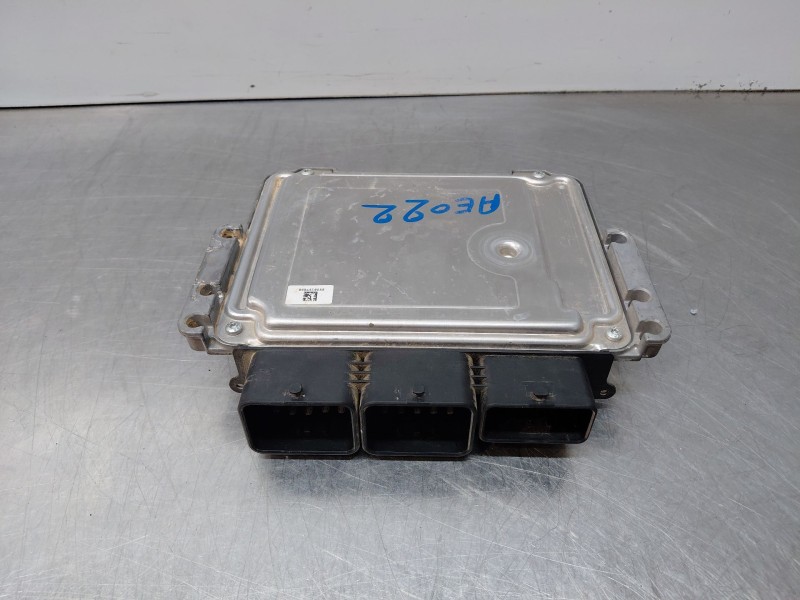Recambio de centralita motor uce para citroën c3 picasso attract referencia OEM IAM 9807885980  