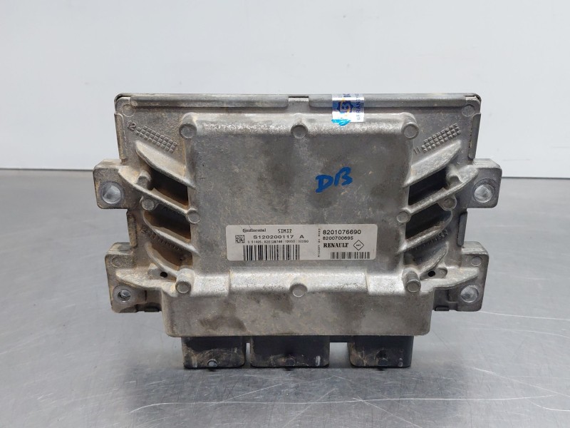 Recambio de centralita motor uce para renault twingo emotion referencia OEM IAM 8201076690  