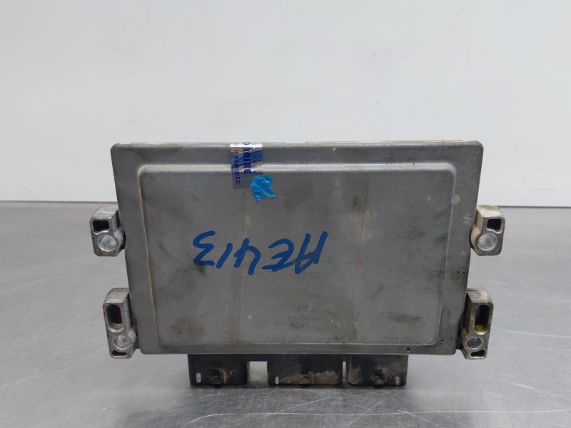 Recambio de centralita motor uce para renault twingo emotion referencia OEM IAM 8201076690  