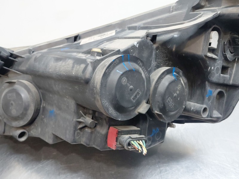 Recambio de faro derecho para citroën jumpy ii caja/chasis 2.0 hdi 125 referencia OEM IAM 1401367980  