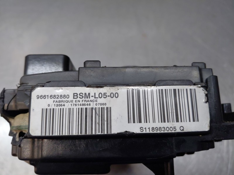 Recambio de caja reles / fusibles para fiat scudo autobús (270_, 272_) 2.0 d multijet referencia OEM IAM 9661682880  