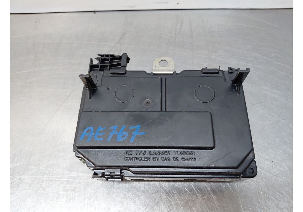 Recambio de caja reles / fusibles para fiat scudo autobús (270_, 272_) 2.0 d multijet referencia OEM IAM 9661682880  