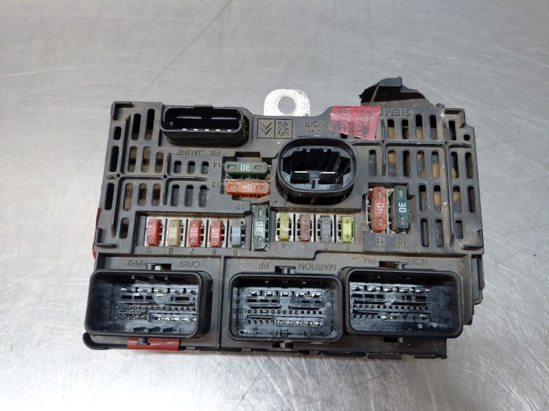 Recambio de caja reles / fusibles para fiat scudo autobús (270_, 272_) 2.0 d multijet referencia OEM IAM 9661682880  