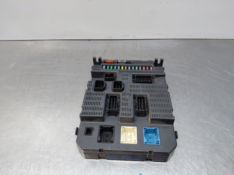 Recambio de caja reles / fusibles para fiat scudo autobús (270_, 272_) 2.0 d multijet referencia OEM IAM   