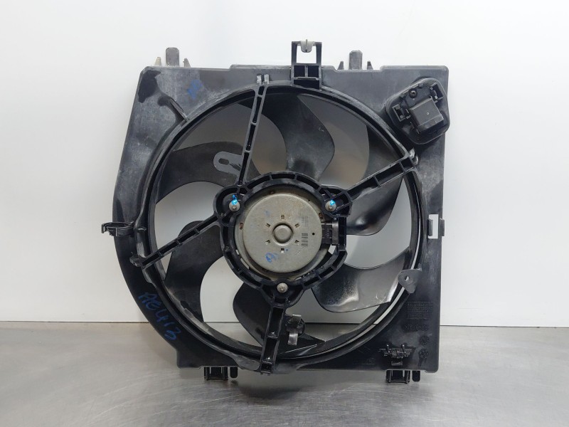 Recambio de electroventilador para renault twingo emotion referencia OEM IAM 7701068310  