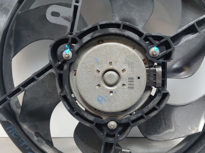 Recambio de electroventilador para renault twingo emotion referencia OEM IAM 7701068310  