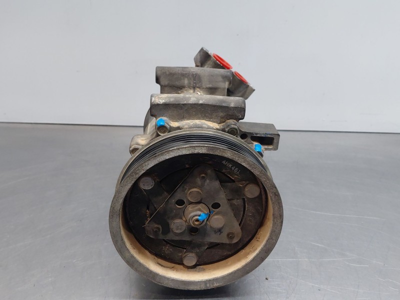 Recambio de compresor aire acondicionado para renault twingo emotion referencia OEM IAM 8200819568  