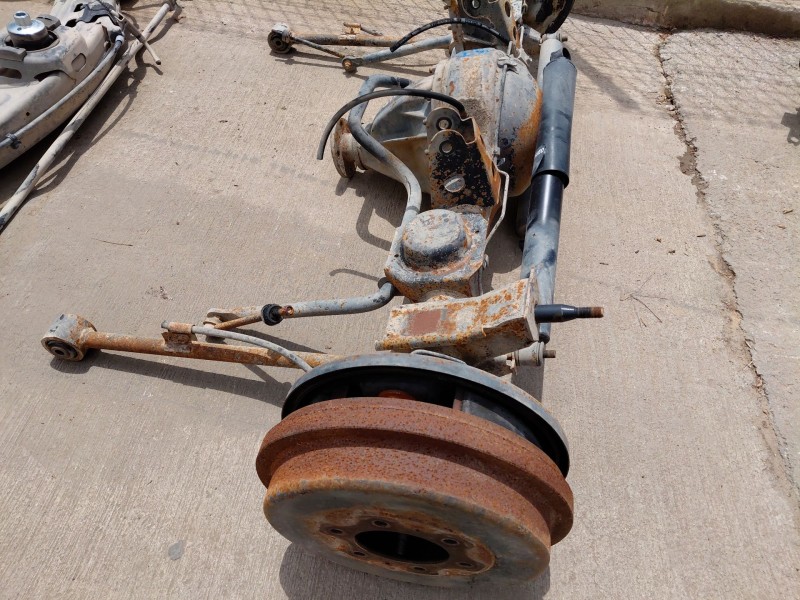 Recambio de puente trasero para nissan terrano ii (r20) 2.7 tdi 4wd referencia OEM IAM 430101F900  