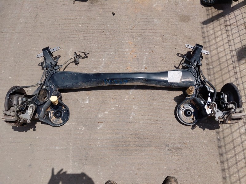 Recambio de puente trasero para peugeot 308 active referencia OEM IAM 1630729480  