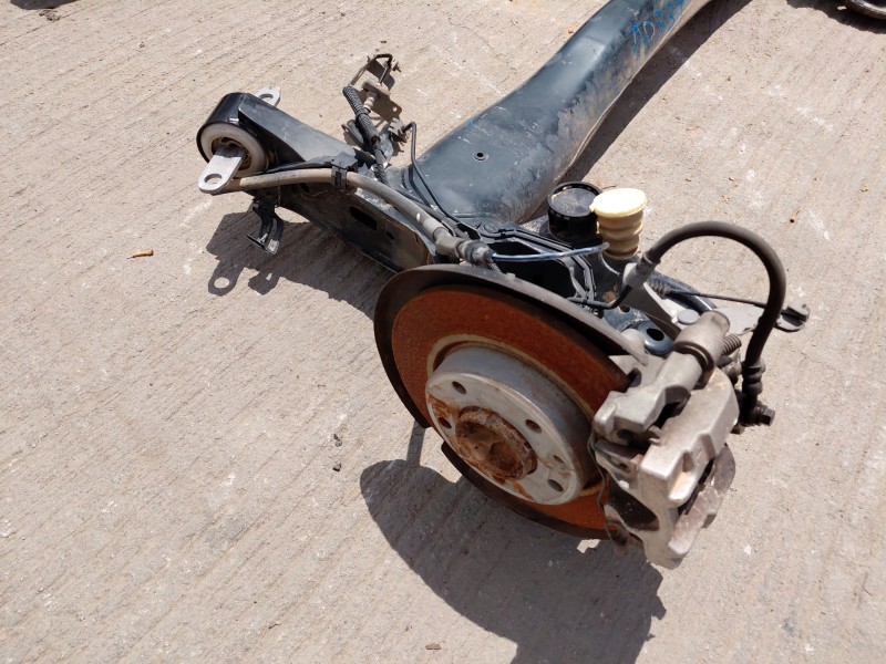 Recambio de puente trasero para peugeot 308 active referencia OEM IAM 1630729480  
