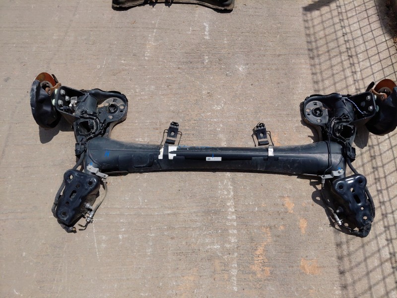Recambio de puente trasero para peugeot 2008 (p2) allure referencia OEM IAM 1681161680  