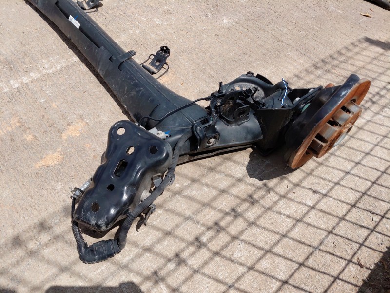 Recambio de puente trasero para peugeot 2008 (p2) allure referencia OEM IAM 1681161680  